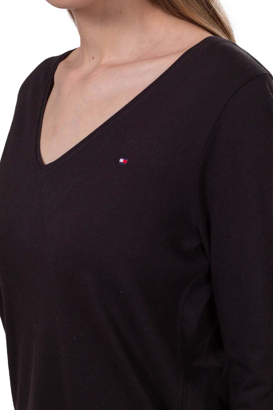TOMMY HILFIGER - Women's basic relaxed v-neck T-shirt  - Size XS-0